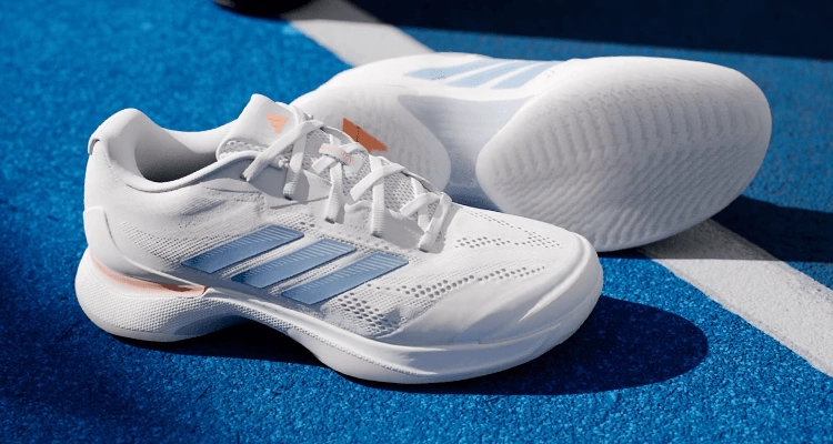 Кроссовки женские Adidas Avacourt (Белый/Синий/Оранжевый) на сайте kortmag.ru