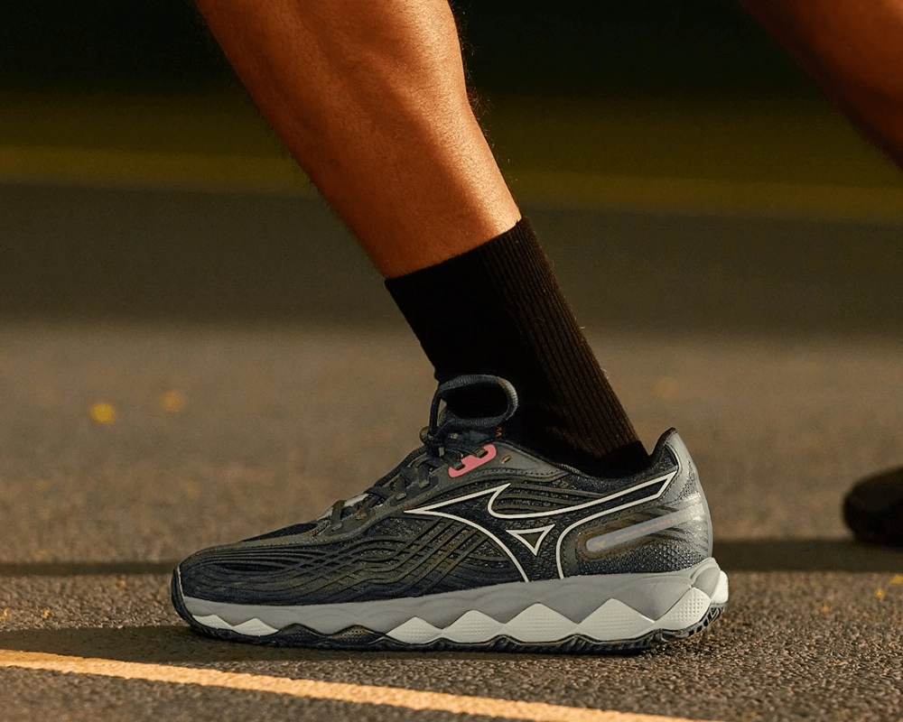 Кроссовки Mizuno Wave Enforce Tour 2 с усиленной амортизацией для падела