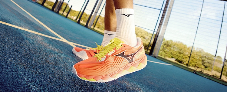 Кроссовки мужские Mizuno Wave Enforce Tour 2 на сайте kortmag.ru