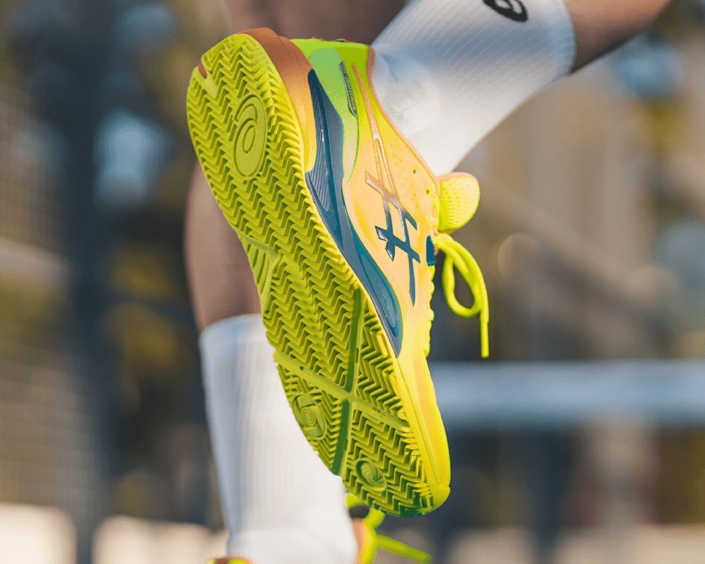 Кроссовки Asics Gel-Challenger 15 Padel с устойчивой подошвой и амортизацией